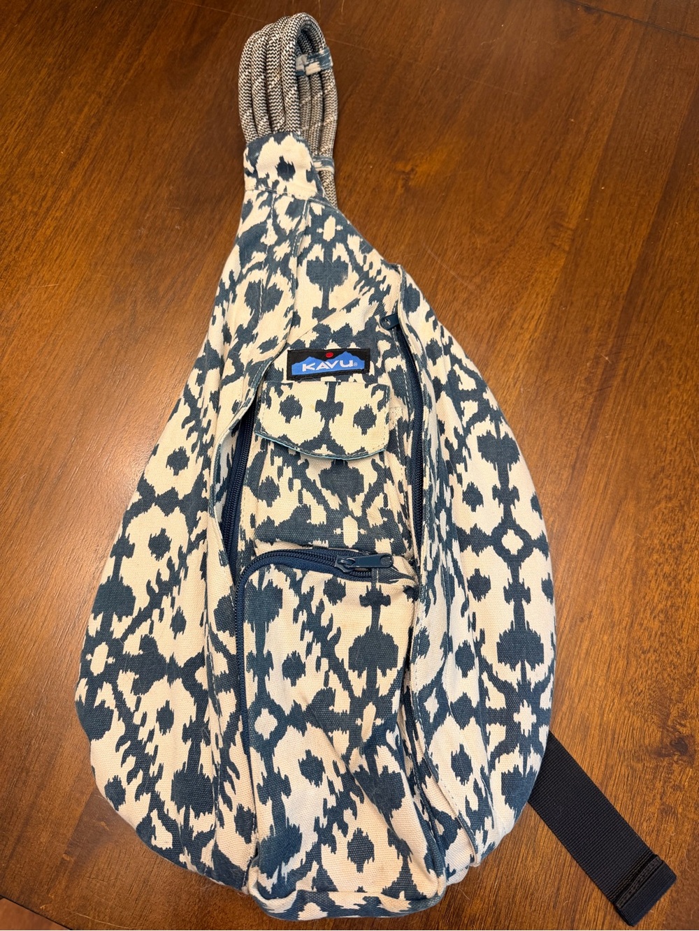 Kavu Ikat-Pattern Rope Sling Bag in Cream & Blue